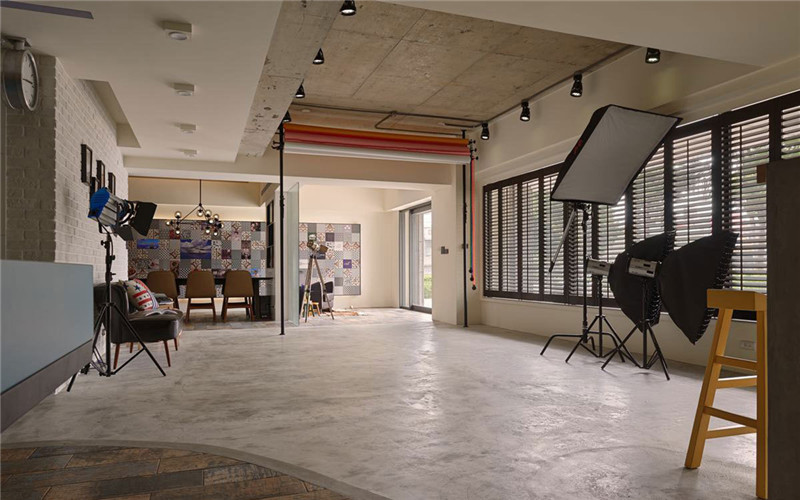 120平小型攝影工作室裝修設(shè)計案例 120平小型攝影工作室裝修設(shè)計案例