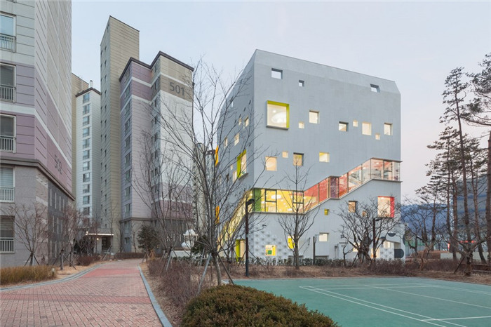 首爾花朵幼兒園裝修設計方案 首爾花朵幼兒園裝修設計方案