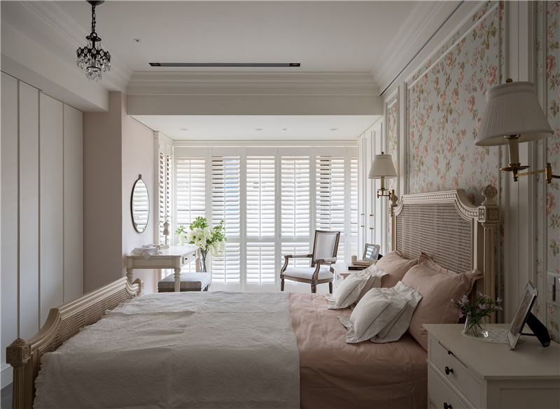 鄭州宏鈺堂專業(yè)別墅裝修公司-180平美式別墅大宅裝修實(shí)景圖