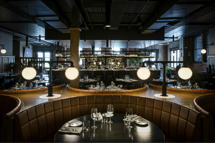 鄭州專業(yè)餐廳裝修公司分享復(fù)古風(fēng)牛排餐廳設(shè)計案例 鄭州專業(yè)餐廳裝修公司分享復(fù)古風(fēng)牛排餐廳設(shè)計案例