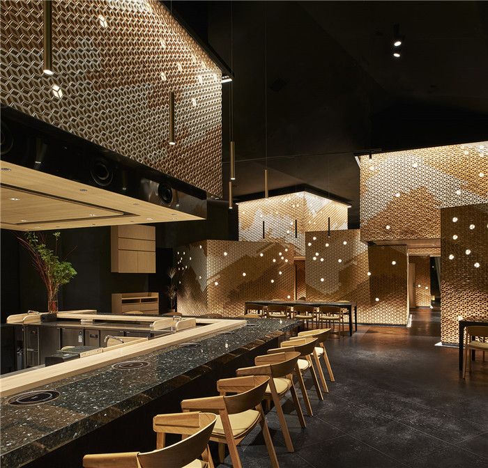 以櫻花為主題的高級日式火鍋店裝修設計案例