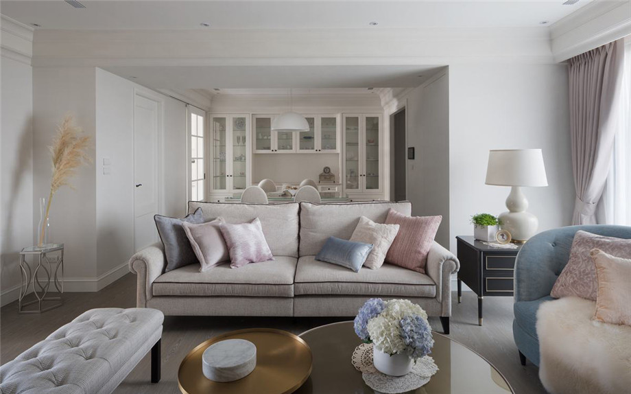 鄭州美式優(yōu)雅大平層客廳裝修設(shè)計(jì)實(shí)景圖 鄭州美式優(yōu)雅大平層客廳裝修設(shè)計(jì)實(shí)景圖