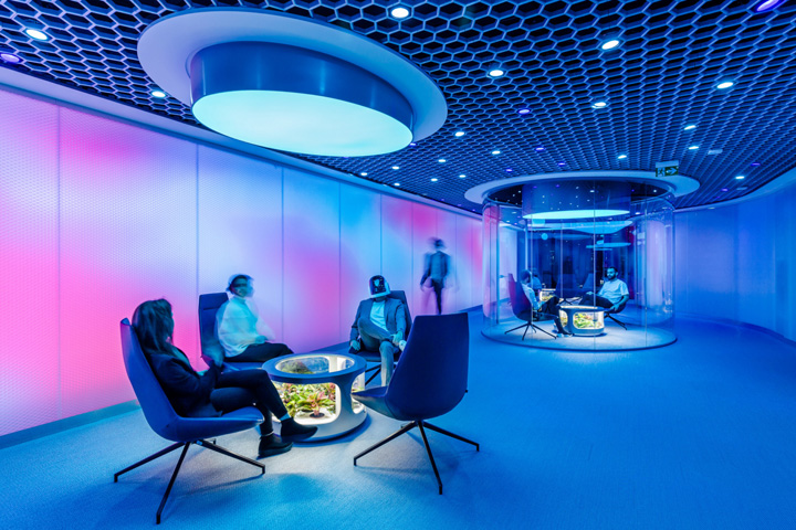 網(wǎng)絡(luò)科技公司星際科幻主題辦公室裝修設(shè)計實景圖 網(wǎng)絡(luò)科技公司星際科幻主題辦公室裝修設(shè)計實景圖