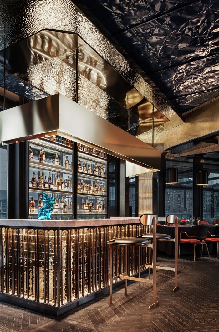 鄭州專業(yè)餐飲裝修公司推薦鼎琪高端鐵板燒餐廳吧臺(tái)設(shè)計(jì)方案 鄭州專業(yè)餐飲裝修公司推薦鼎琪高端鐵板燒餐廳吧臺(tái)設(shè)計(jì)方案