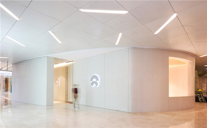 鄭州展廳裝修公司分享蔚來汽車用戶體驗中心裝修設計方案 鄭州展廳裝修公司分享蔚來汽車用戶體驗中心裝修設計方案