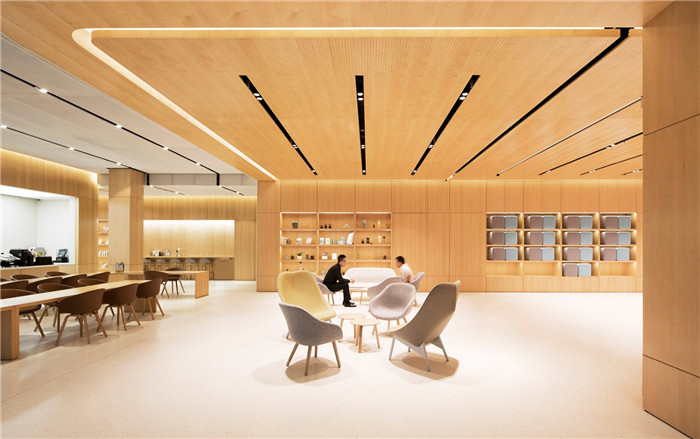 鄭州展廳裝修公司分享蔚來汽車用戶體驗中心裝修設計實景圖 鄭州展廳裝修公司分享蔚來汽車用戶體驗中心裝修設計實景圖