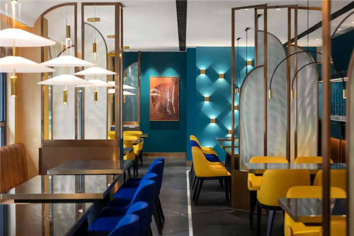 成都半山餐吧 一家時(shí)髦創(chuàng)意川菜館卡座區(qū)裝修設(shè)計(jì)實(shí)景圖 成都半山餐吧 一家時(shí)髦創(chuàng)意川菜館卡座區(qū)裝修設(shè)計(jì)實(shí)景圖