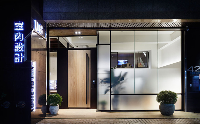 100平LOFT極簡風辦公室裝修改造設計案例 100平LOFT極簡風辦公室裝修改造設計案例